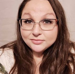 Meet your Posher, Deana